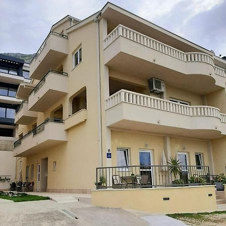 Apartments Akmadzic Макарска Екстериор снимка
