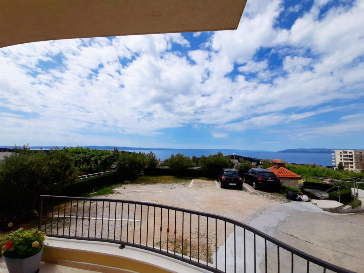 Apartments Akmadzic Макарска Екстериор снимка