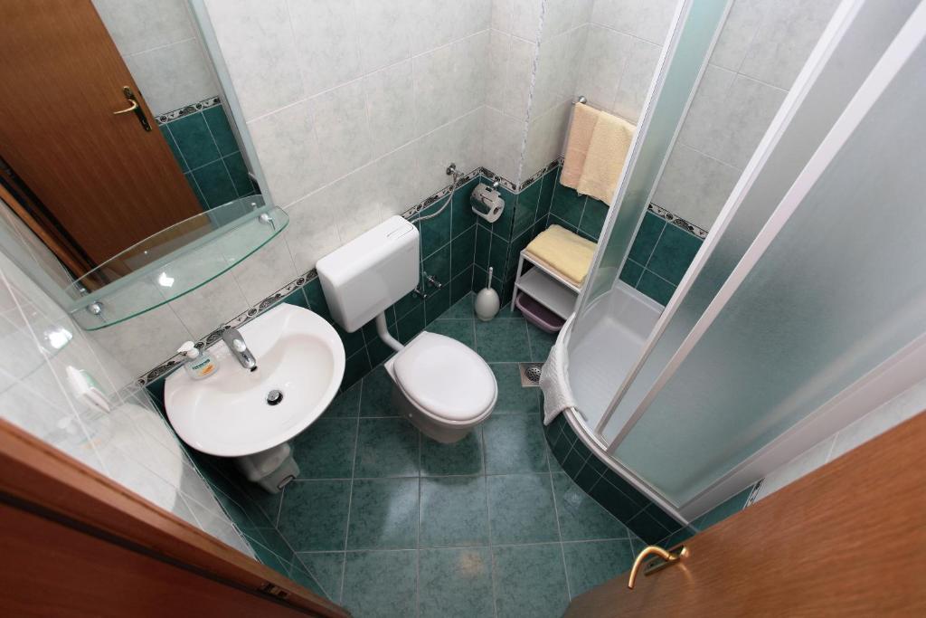 Apartments Akmadzic Макарска Екстериор снимка