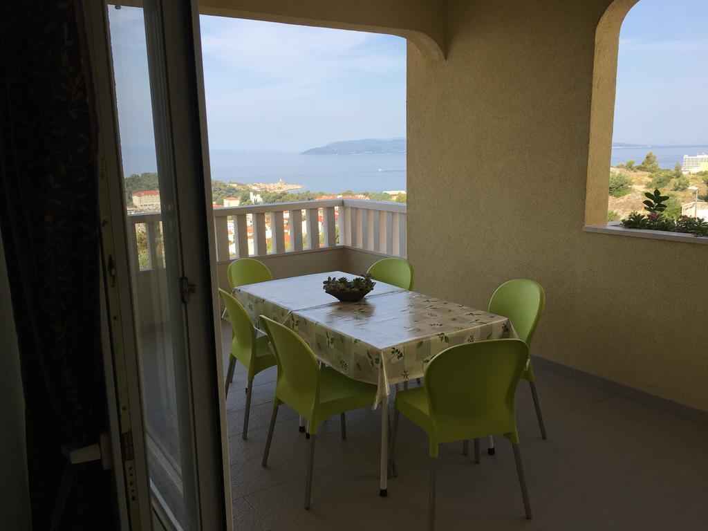Apartments Akmadzic Макарска Екстериор снимка