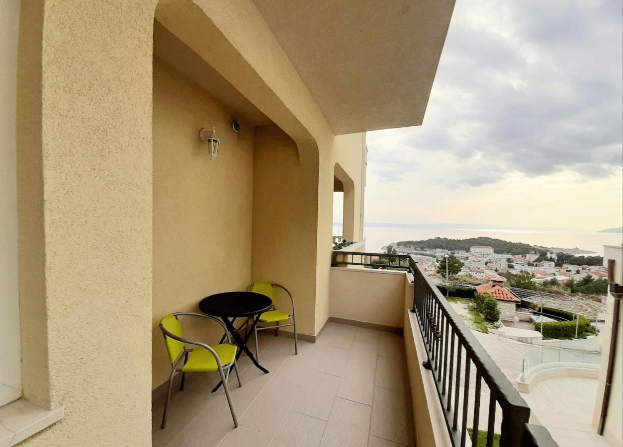 Apartments Akmadzic Макарска Екстериор снимка