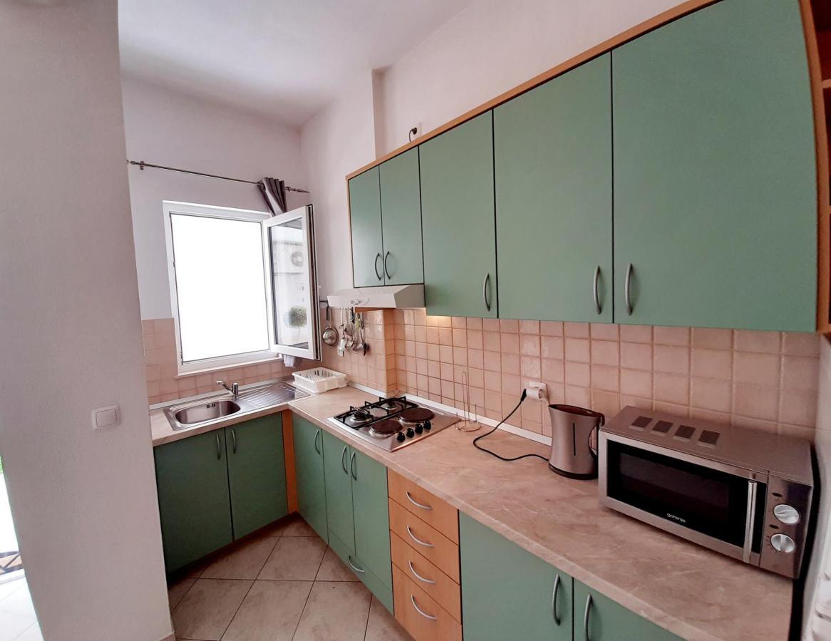 Apartments Akmadzic Макарска Екстериор снимка