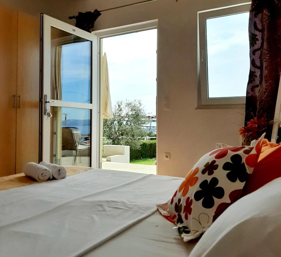 Apartments Akmadzic Макарска Екстериор снимка