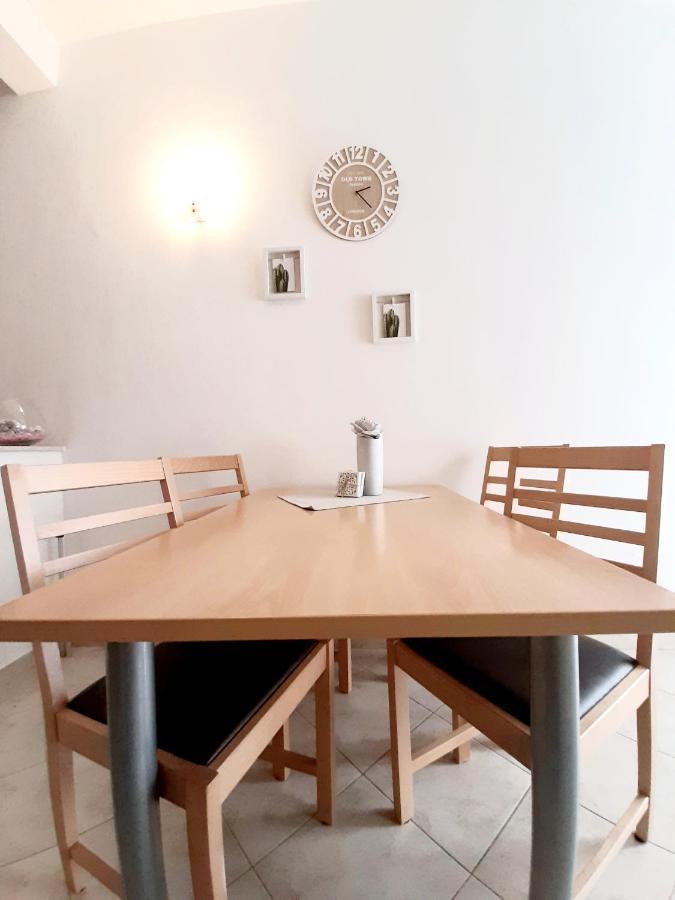 Apartments Akmadzic Макарска Екстериор снимка
