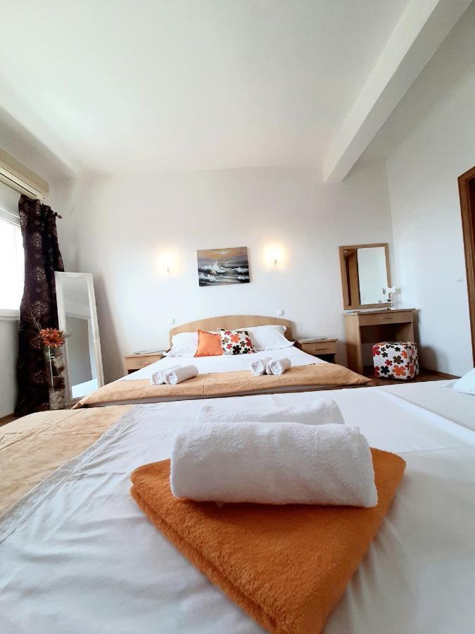Apartments Akmadzic Макарска Екстериор снимка